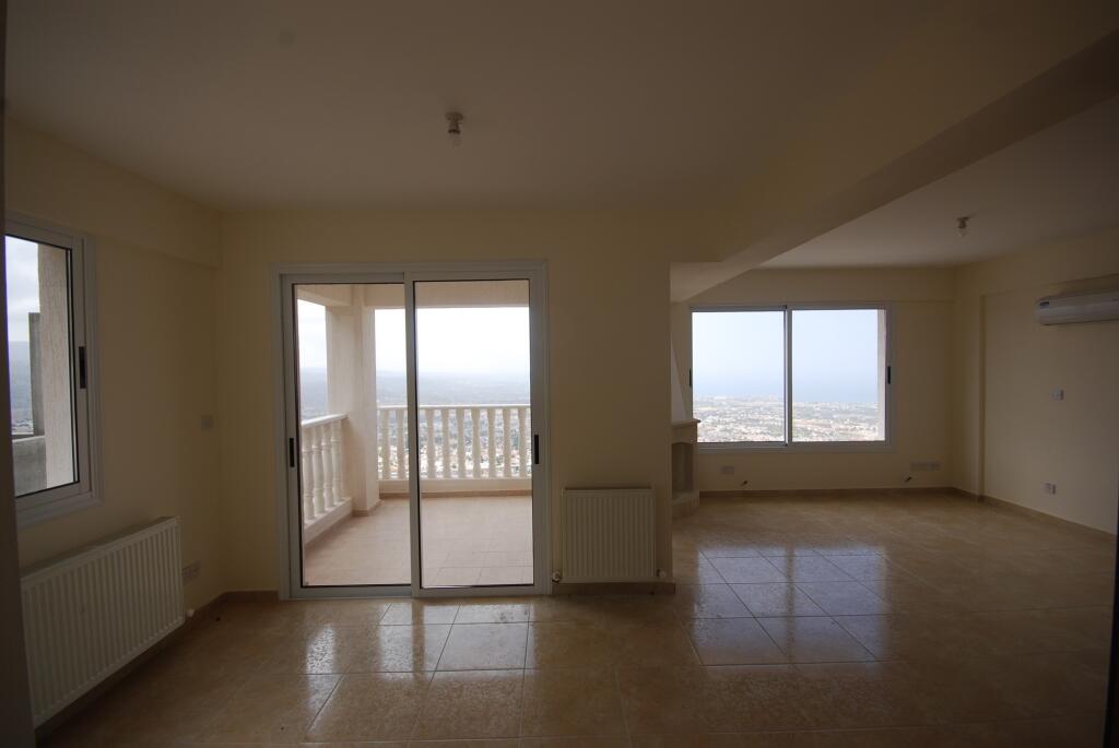 6 bedroom Villa in Peyia | ID 143 - 6
