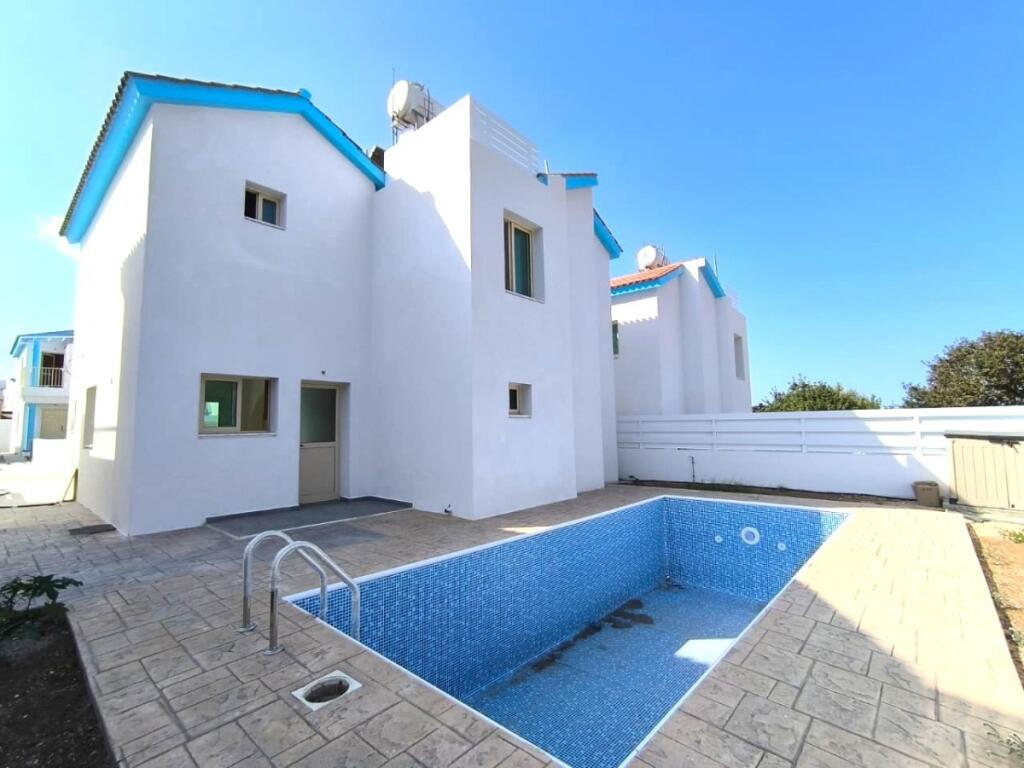 3 bedroom Villa in Emba | ID 139